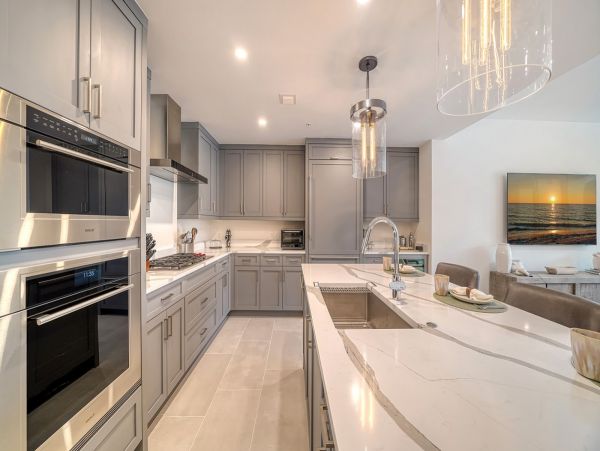 Luxurious Coastal Vacation Rental 2 Bedroom for Family Getaways in Siesta Key