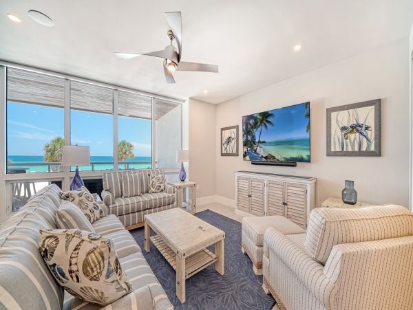 Beachfront Residence with 3 Bedrooms & Great Views