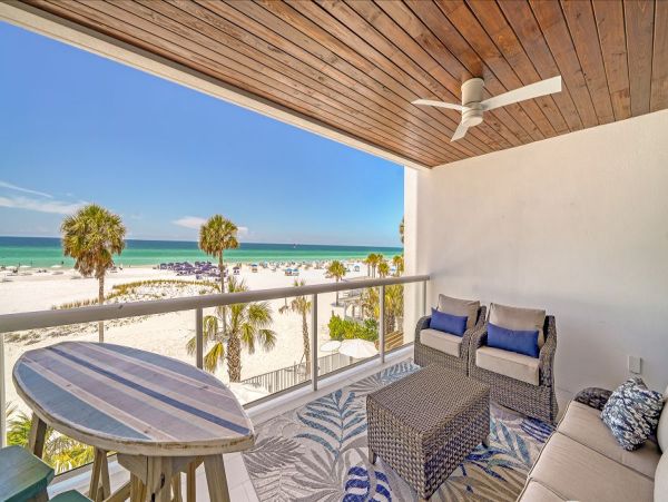 Beachfront Residence with 3 Bedrooms & Great Views