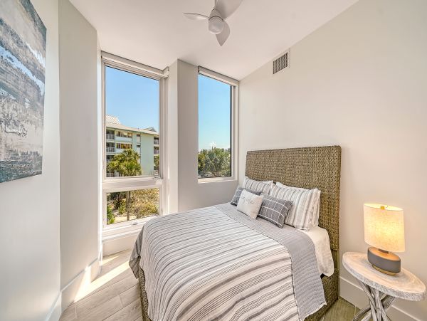 Luxury 3 Bedroom Vacation Condo in Siesta Key