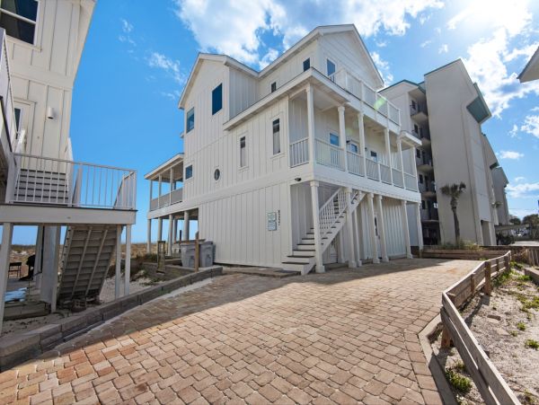 Navarre Beach Five bedroom Beach Villa Sleeps 18 Guests