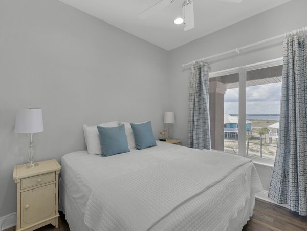Five Bedroom Gulf Front Home in Navarre Beach