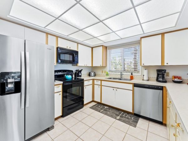 Siesta Key With Sun Deck Balconies and Steps onto the Beach WOW.
