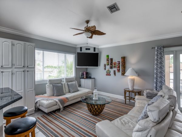 Marathon Vacation Home Four Bedrooms Canal Views