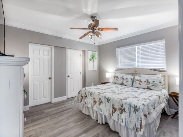 Marathon Vacation Home Four Bedrooms Canal Views