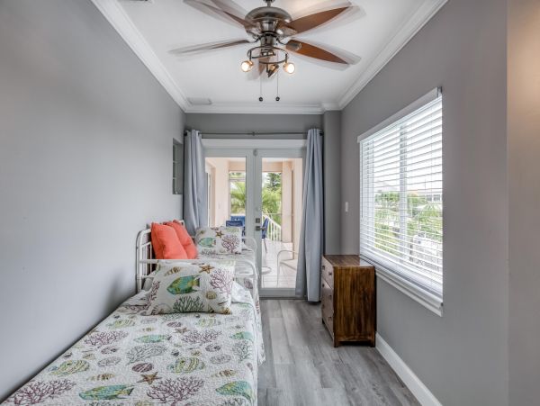 Marathon Vacation Home Four Bedrooms Canal Views
