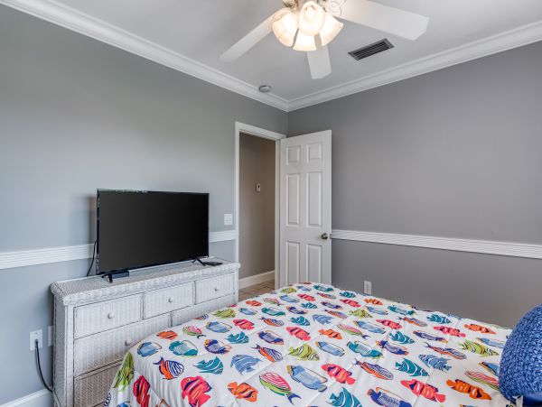 Marathon Vacation Home Four Bedrooms Canal Views