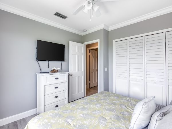 Marathon Vacation Home Four Bedrooms Canal Views