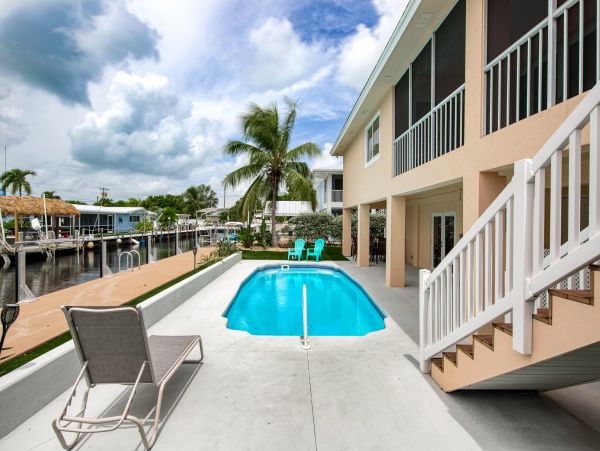 Marathon Vacation Home Four Bedrooms Canal Views