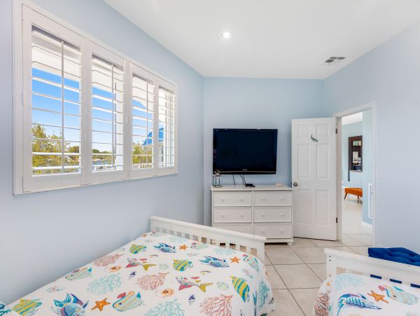 Marathon Vacation Home Canal Views Five Bedroom