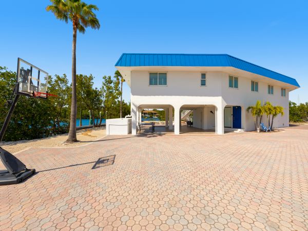 Marathon Vacation Home Canal Views Five Bedroom