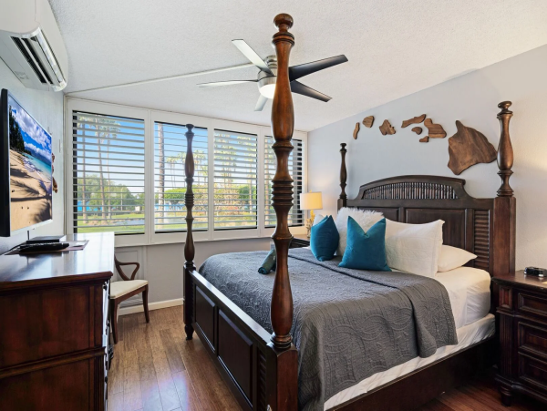 Spacious 3-Bedroom Ocean View Condo - Steps from Kamaole III Beach