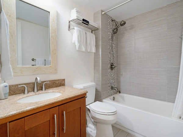 Spacious 3-Bedroom Ocean View Condo - Steps from Kamaole III Beach