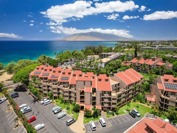 Charming Condo Steps from the Beach in South Kihei