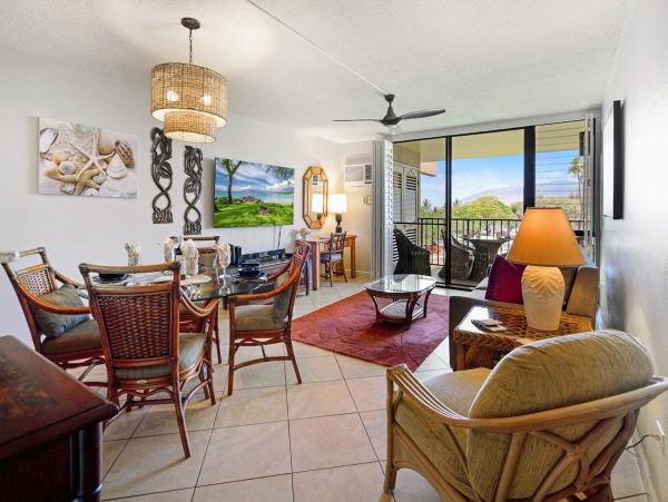 Charming Condo Steps from the Beach in South Kihei