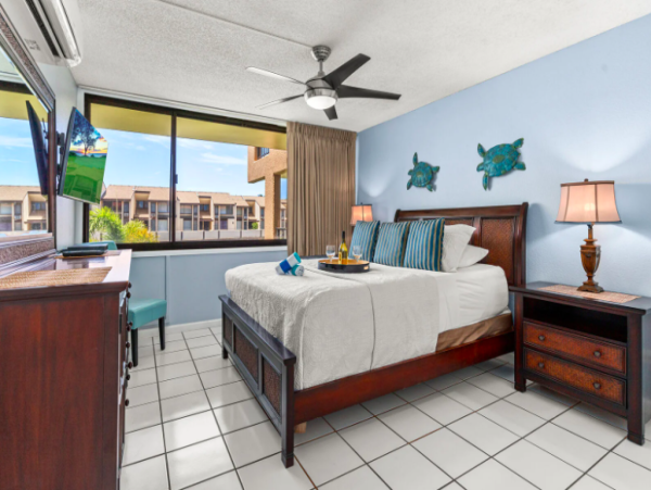 Charming 2-Bedroom Confo Steps from Kamaole Beach Park III