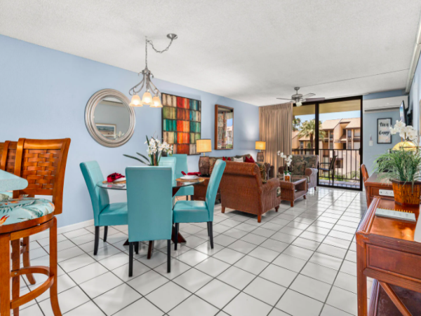 Charming 2-Bedroom Confo Steps from Kamaole Beach Park III