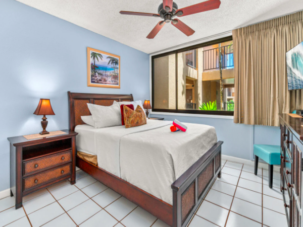 Charming 2-Bedroom Confo Steps from Kamaole Beach Park III