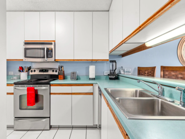Charming 2-Bedroom Confo Steps from Kamaole Beach Park III