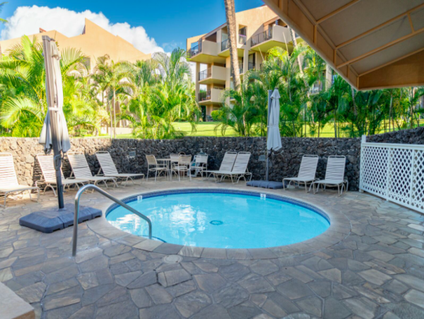 Charming 2-Bedroom Confo Steps from Kamaole Beach Park III