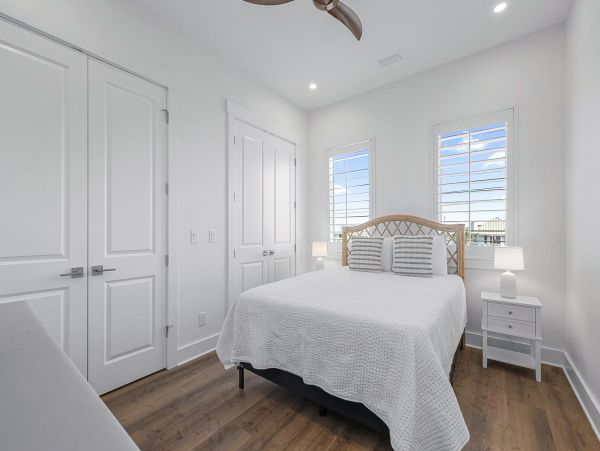 Beach Front Navarre Beach Vacation Home Four Bedroom