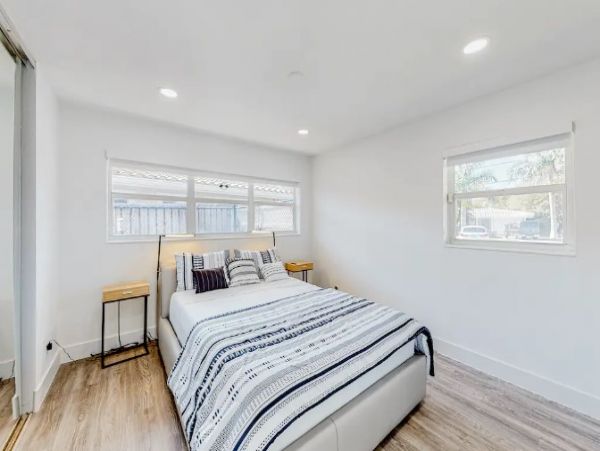 Three Bedrooms Vacation Home in Lighthouse Point