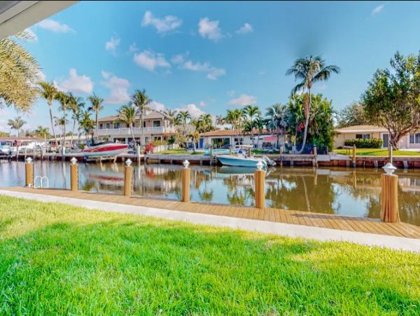 Three Bedrooms Vacation Home in Lighthouse Point