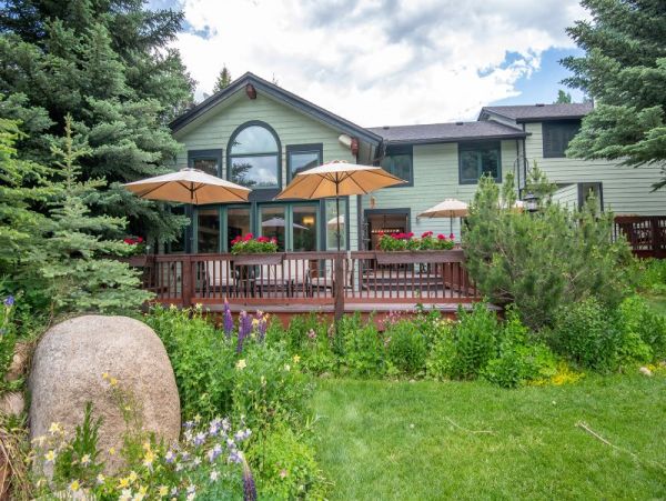 Vail Vacation Duplex Four Bedroom Walk to Ski Area