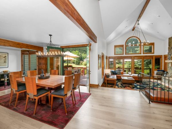 Vail Vacation Duplex Four Bedroom Walk to Ski Area