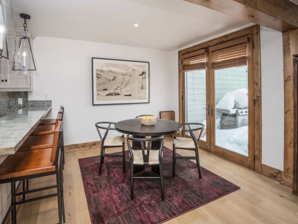 Vail Vacation Duplex Four Bedroom Walk to Ski Area