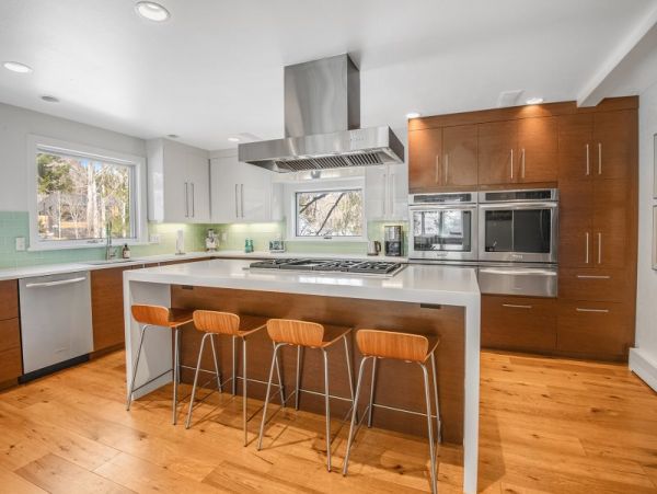 Avon Vacation Home with Four Badrooms