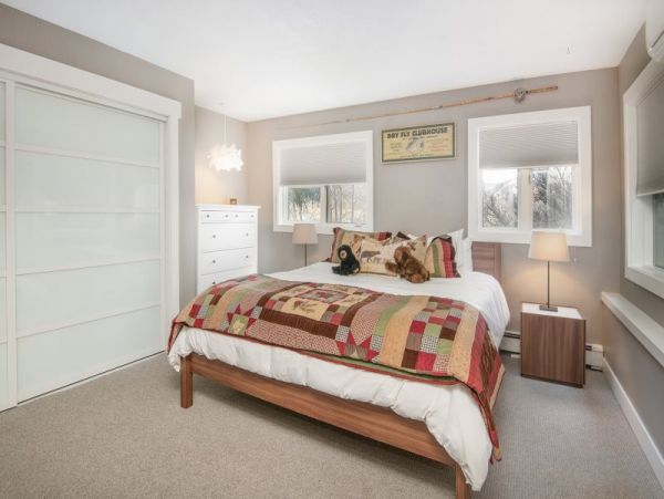 Avon Vacation Home with Four Badrooms