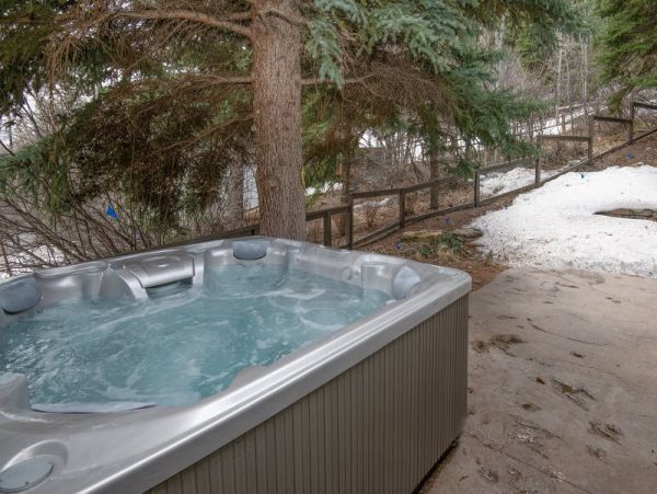 Avon Vacation Home with Four Badrooms