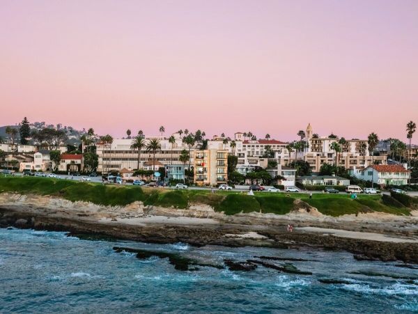 La Jolla Vacation Home Two Bedroom Walk to Beach