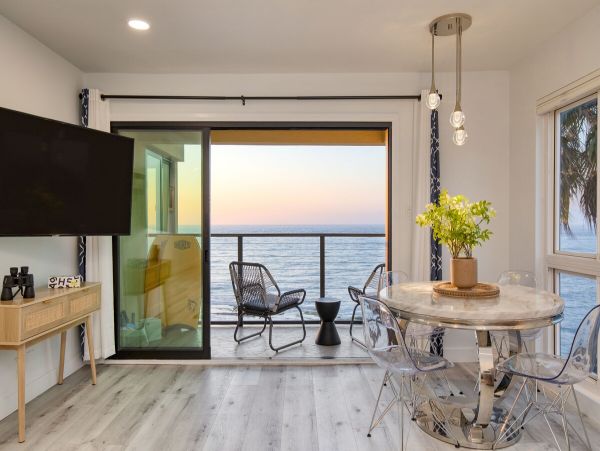 La Jolla Vacation Home Two Bedroom Walk to Beach