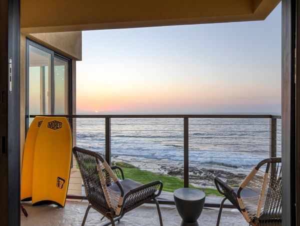 La Jolla Vacation Home Two Bedroom Walk to Beach