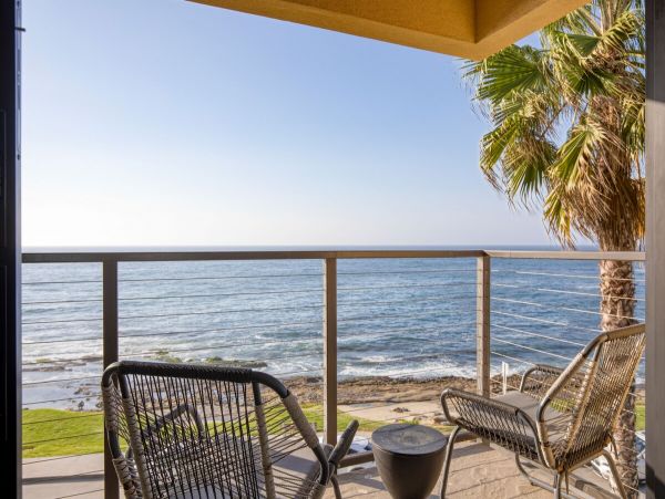 La Jolla Vacation Home Two Bedroom Walk to Beach