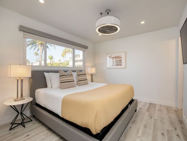 La Jolla Vacation Home Two Bedroom Walk to Beach