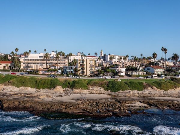 La Jolla Vacation Home Two Bedroom Walk to Beach