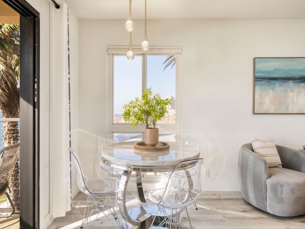 La Jolla Vacation Home Two Bedroom Walk to Beach