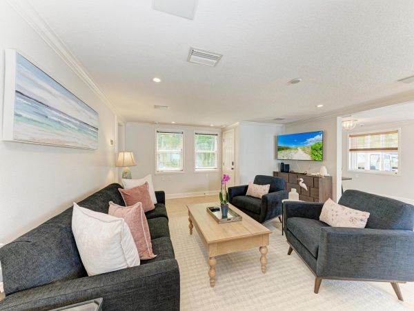 Bradenton Beach Vacation Home Four Bedroom Walk to Beach