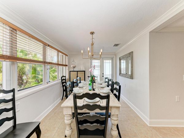 Bradenton Beach Vacation Home Four Bedroom Walk to Beach