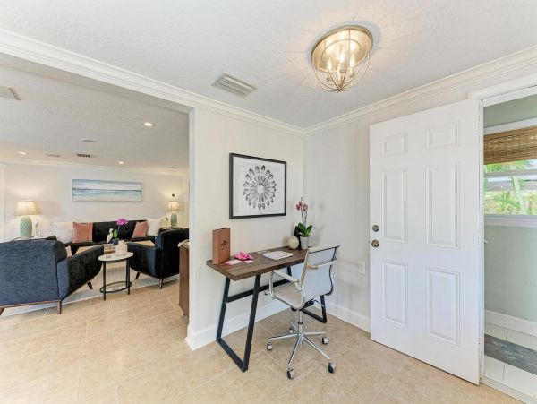 Bradenton Beach Vacation Home Four Bedroom Walk to Beach
