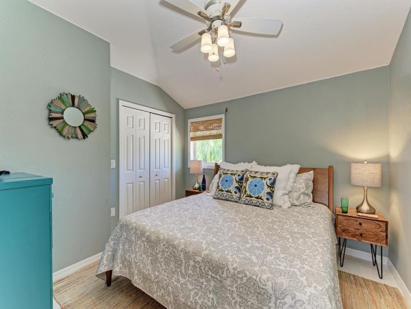 Bradenton Beach Vacation Home Four Bedroom Walk to Beach