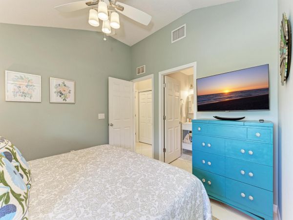 Bradenton Beach Vacation Home Four Bedroom Walk to Beach