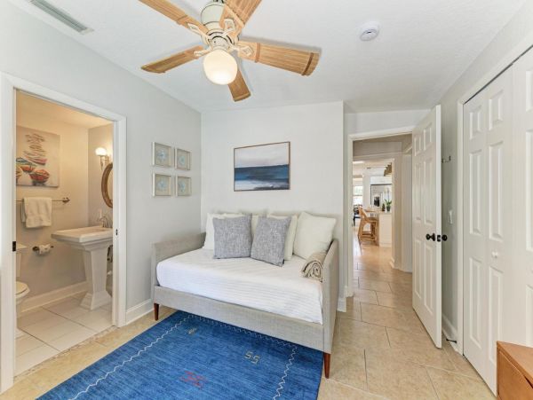 Bradenton Beach Vacation Home Four Bedroom Walk to Beach