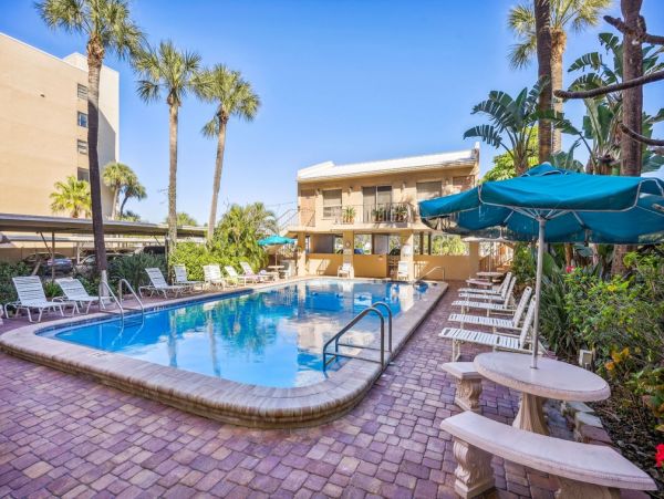 Madeira Beach Beachfront Condo Rental - Gulf Coast 2-Bedroom Vacation Home