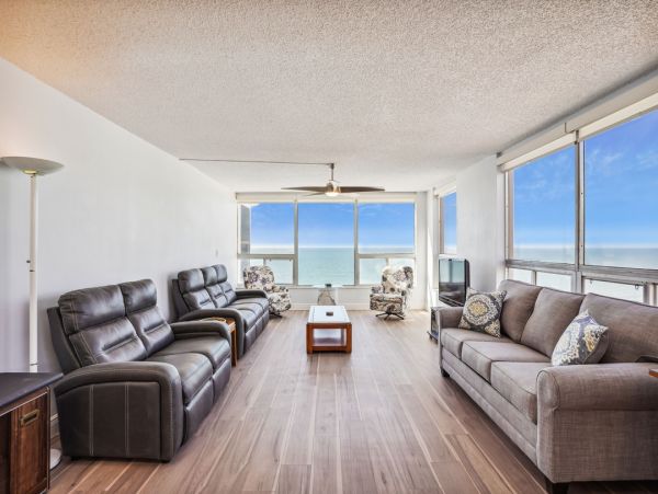 Madeira Beach Beachfront Condo Rental - Gulf Coast 2-Bedroom Vacation Home