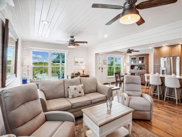 Beach Vacation Home in Redington Shores 2 Bedroom