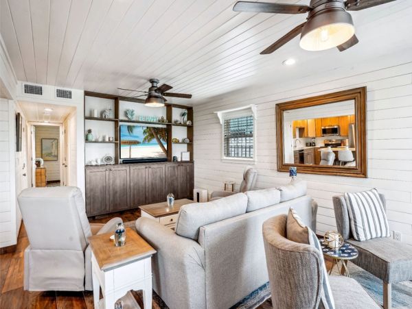 Beach Vacation Home in Redington Shores 2 Bedroom